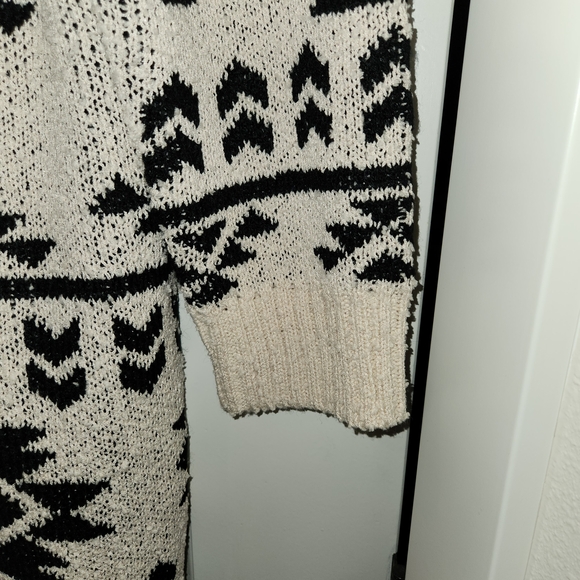 NWT Savanna Jane Cream/Black Cardigan Size L Walk The Line Aztec Print Longline - Picture 4 of 11